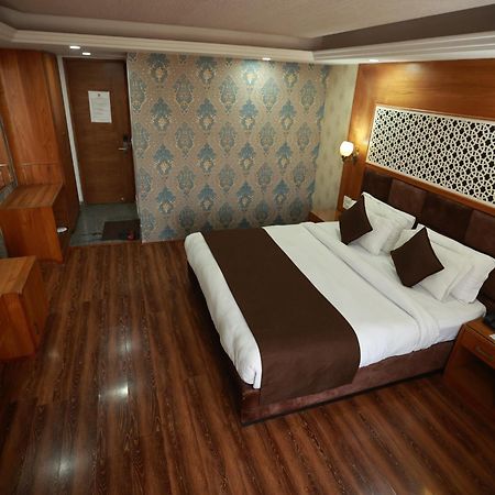 Hotel The Montreal Telbal Екстер'єр фото