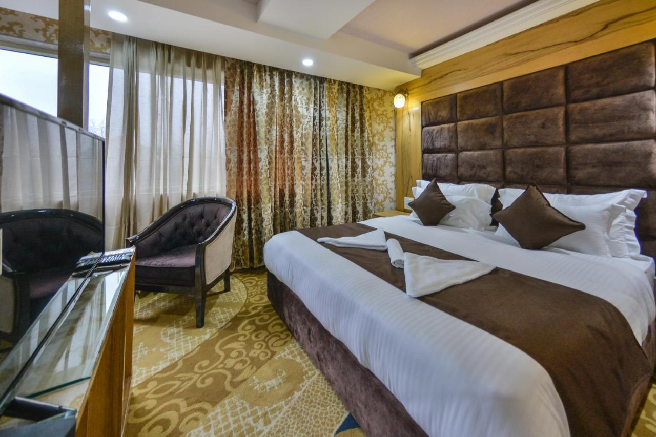 Hotel The Montreal Telbal Екстер'єр фото