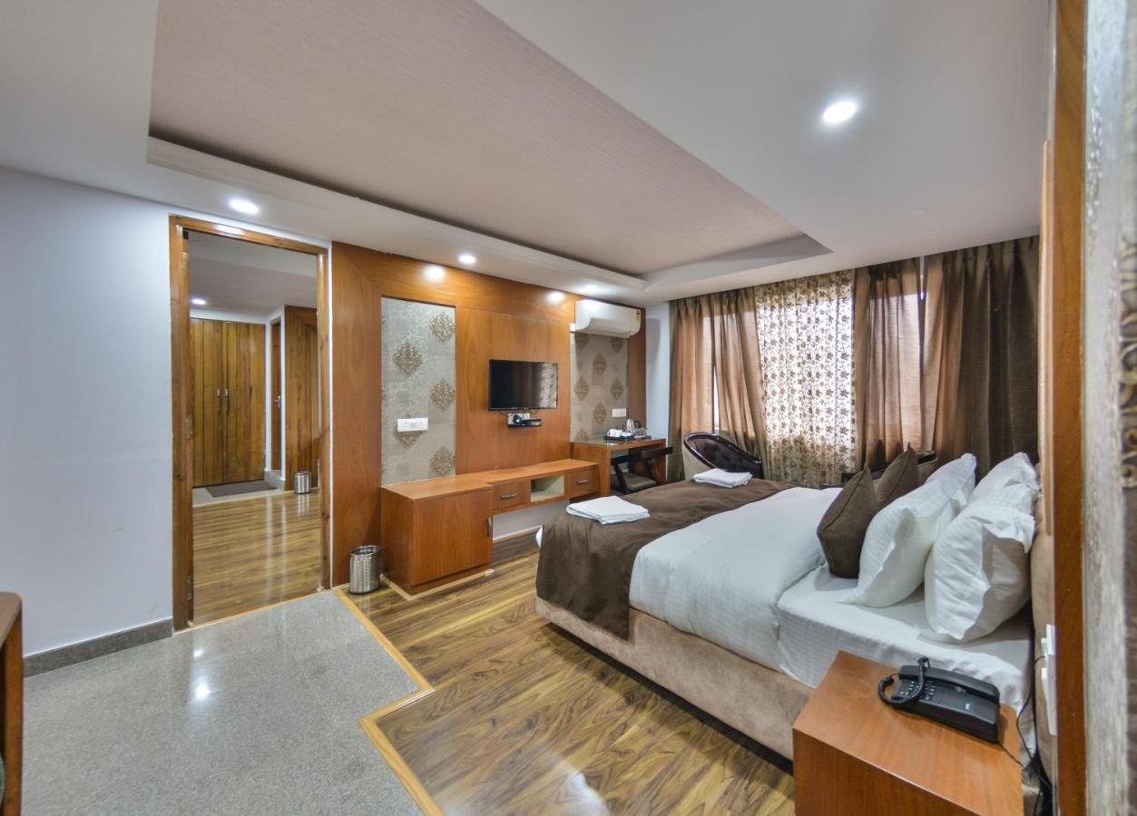 Hotel The Montreal Telbal Екстер'єр фото
