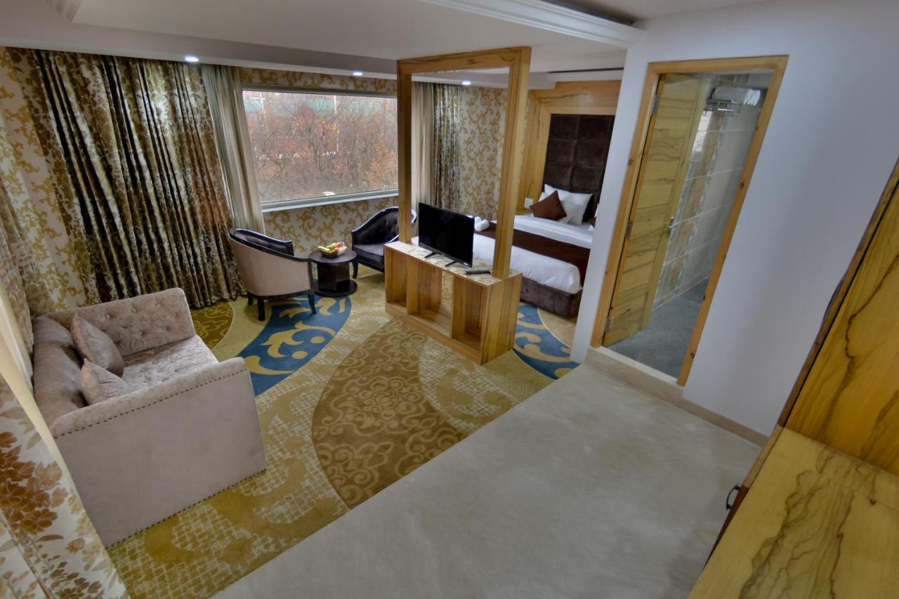Hotel The Montreal Telbal Екстер'єр фото