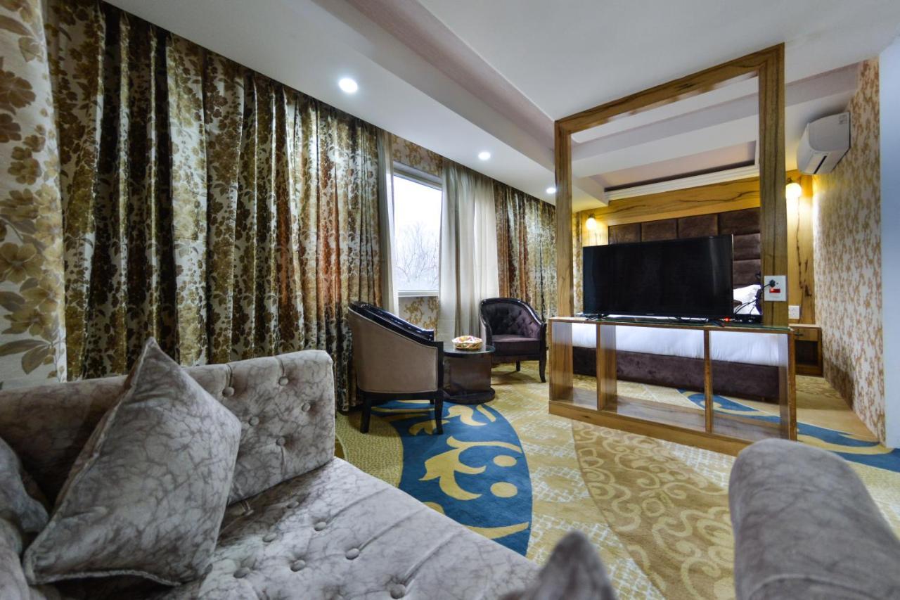 Hotel The Montreal Telbal Екстер'єр фото