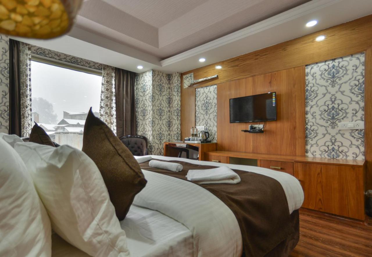 Hotel The Montreal Telbal Екстер'єр фото