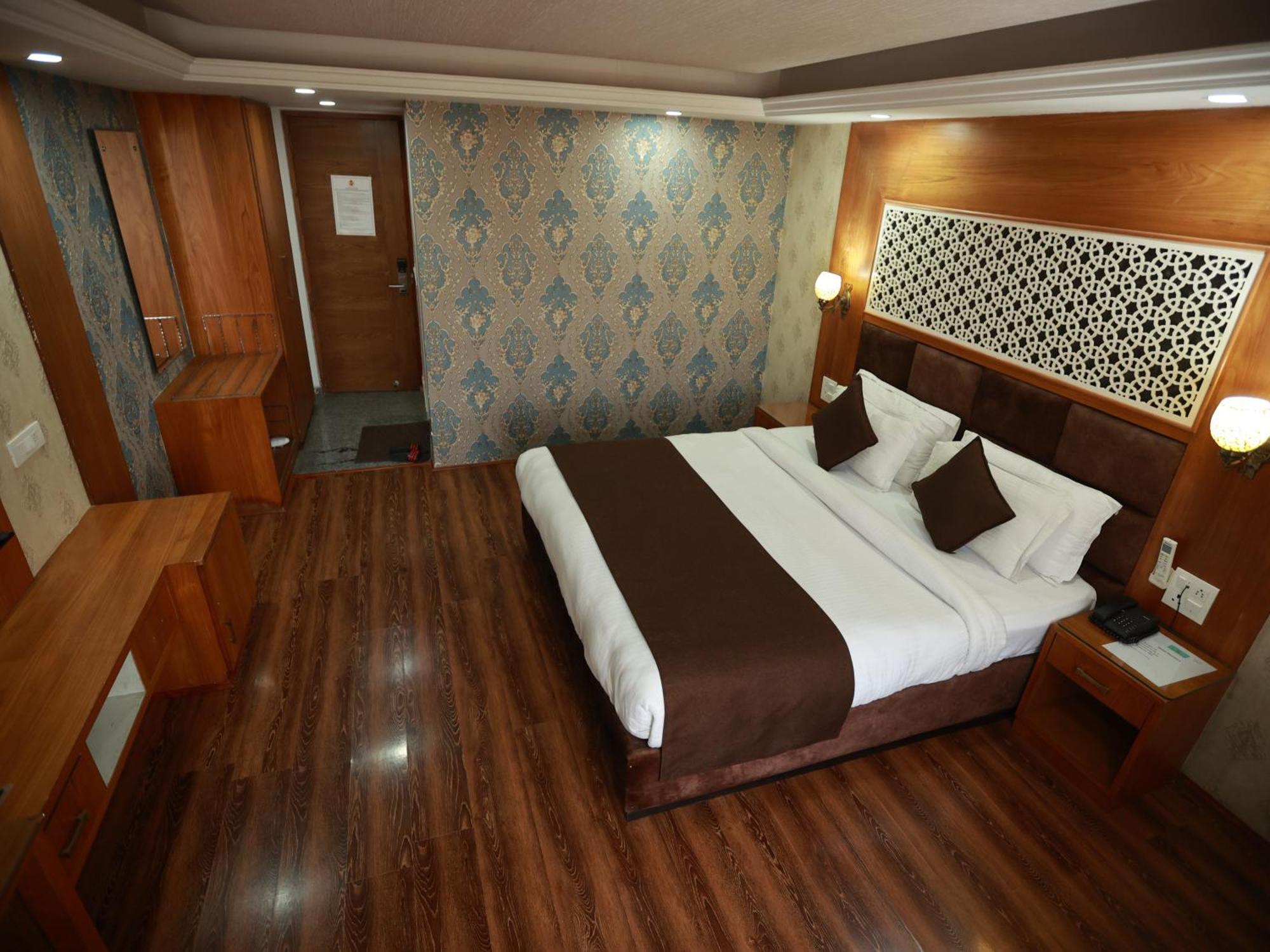 Hotel The Montreal Telbal Екстер'єр фото