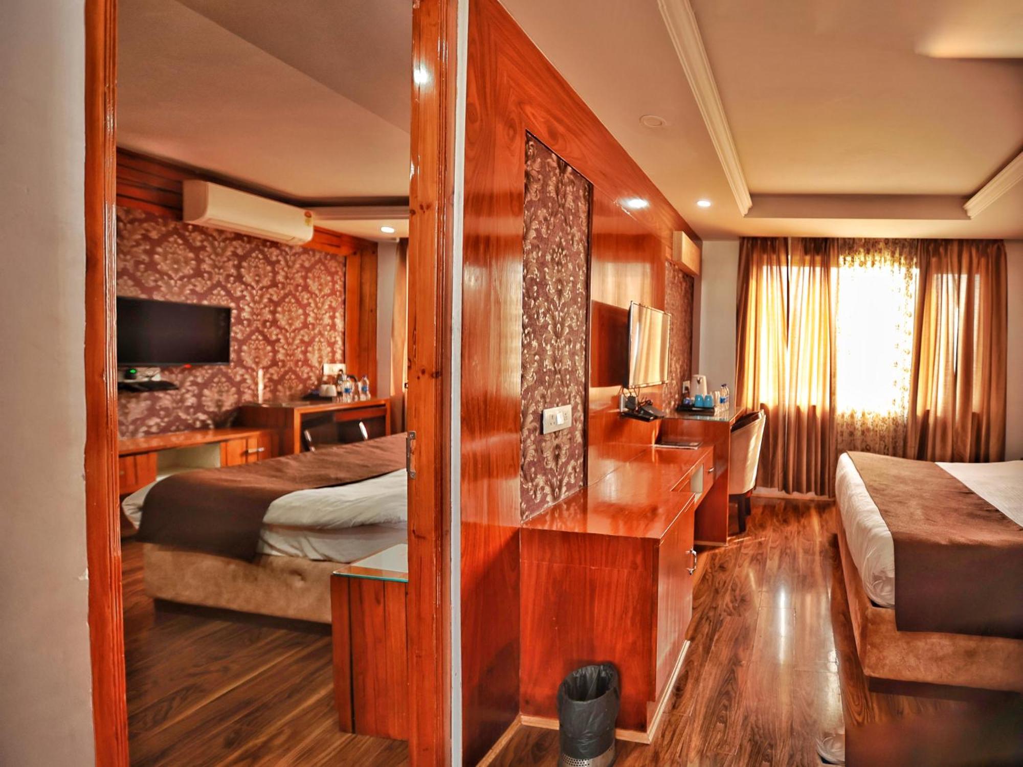Hotel The Montreal Telbal Екстер'єр фото