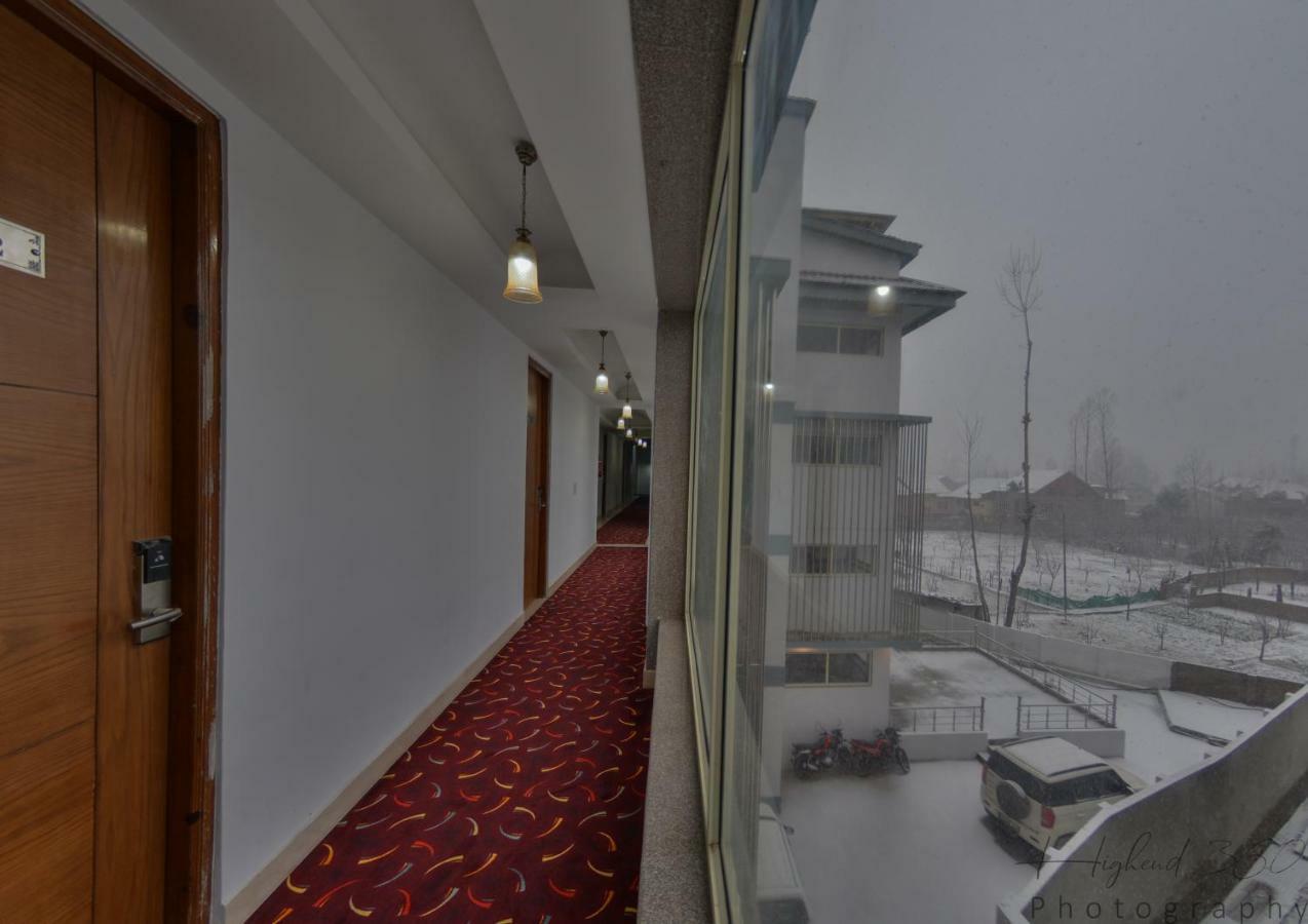 Hotel The Montreal Telbal Екстер'єр фото