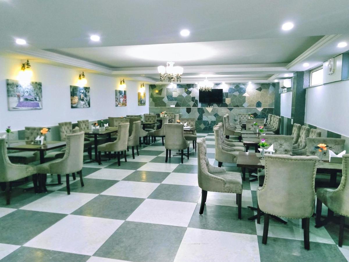 Hotel The Montreal Telbal Екстер'єр фото
